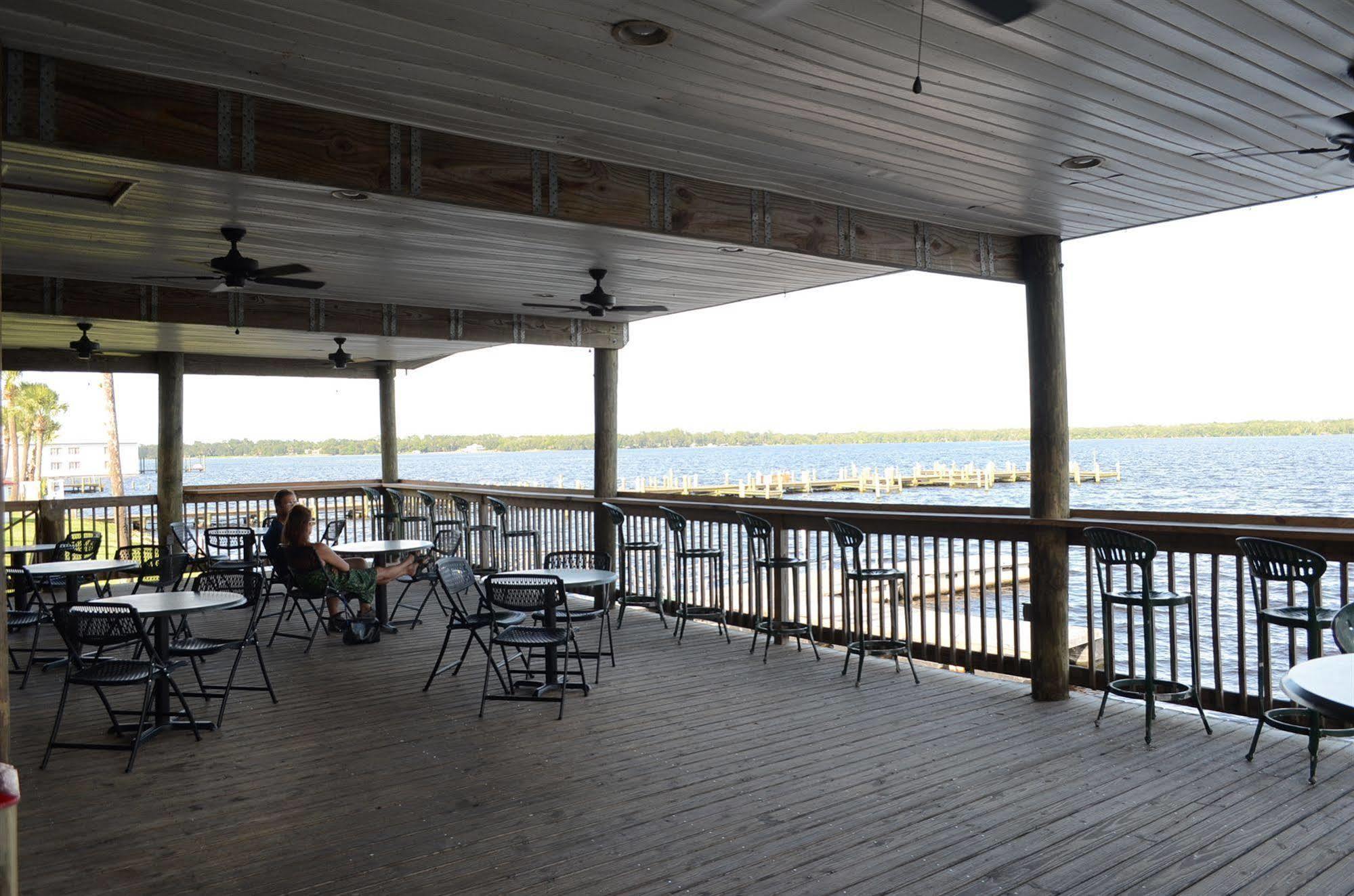 Quality Inn And Suites Palatka Riverfront Bagian luar foto